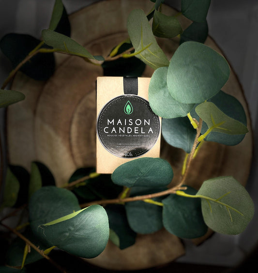 Bougie parfumée artisanale – cire végétale & mèche en bois crépitante
